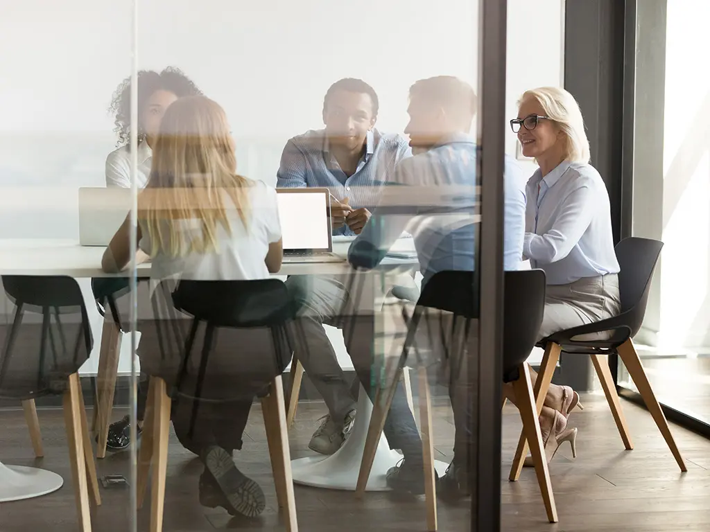 Decimo Meeting: Tailored Solutions for Clients. Meeting between Decimo customers and consultants to provide the customer with the best solution to realize their project.